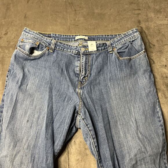 Levi's 515 Jeans Womens 22 M Blue Bootcut‎ Denim - Picture 1 of 7